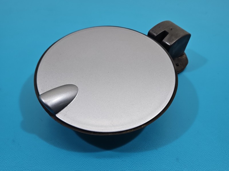 Klapka wlewu paliwa Opel Meriva A