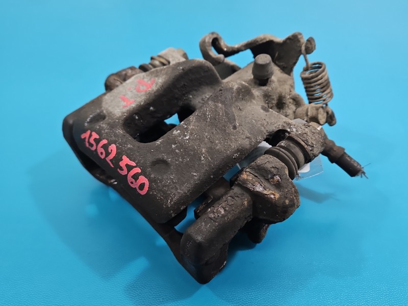 Zacisk tył prawy Toyota Auris I HB 1.3 vvti