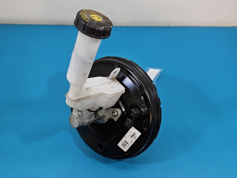 Serwo hamulcowe Nissan Juke I F15 10-19 460071KW3A 1.5 dci K9K