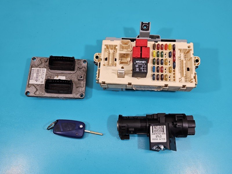 Komputer Sterownik silnika 55189590 Fiat Stilo 1.6 16V Komputer Sterownik silnika 55189590 Fiat Stilo 1.6 16V