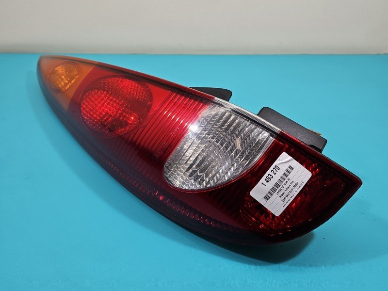 Lampa tył lewa Nissan Almera tino HB