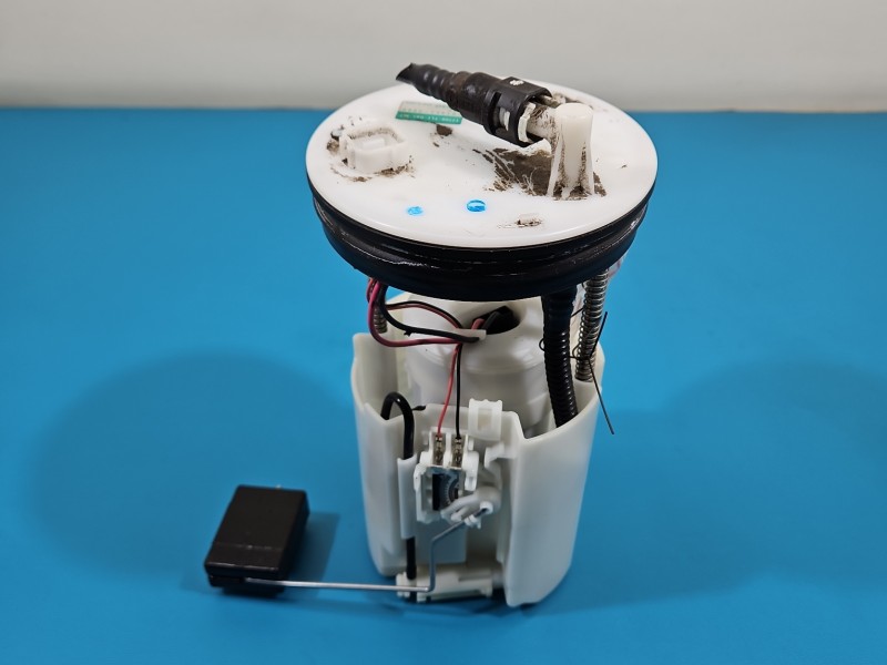 pompka Pompa paliwa Honda Accord VIII 08- 2.0 vtec 17708-TL1-G01-M1, 101962-3880 Producent części: Honda, 4 PIN