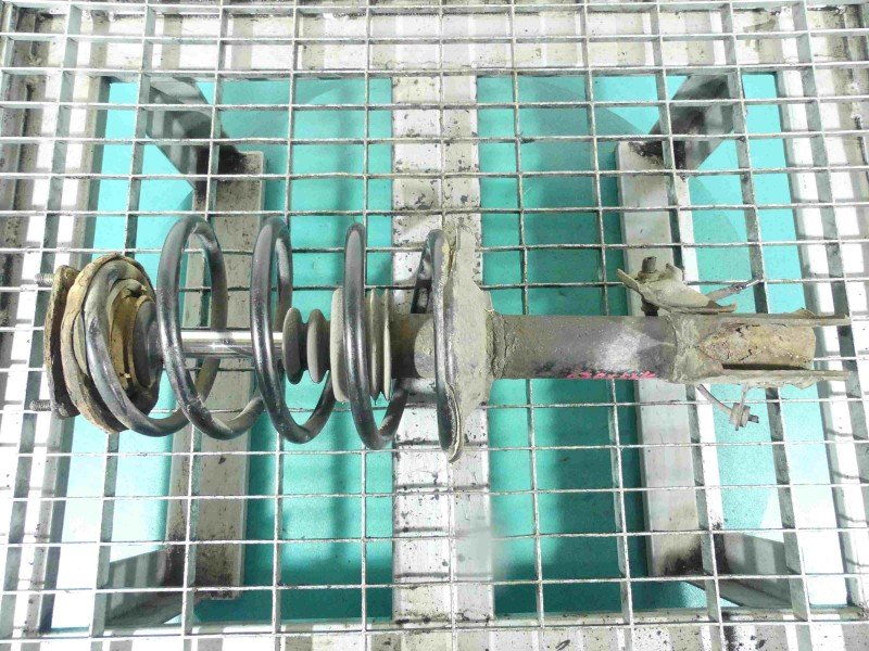 Amortyzator przód prawy przedni Nissan Almera N16