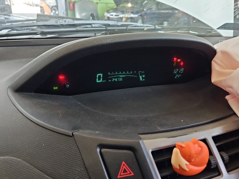 Licznik Toyota Yaris II 1.0 vvti 83800-0DJ00 EUROPA