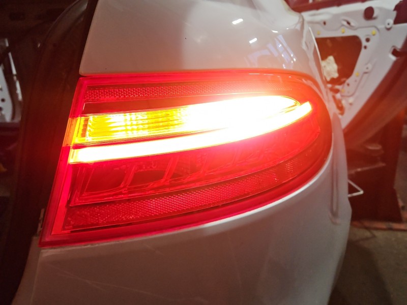 Lampa tył prawa Jaguar XE X760 sedan EUROPA