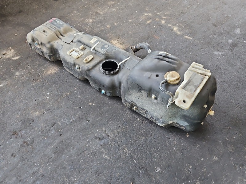 Zbiornik paliwa bak Renault Master III 10-24 2.3 dci
