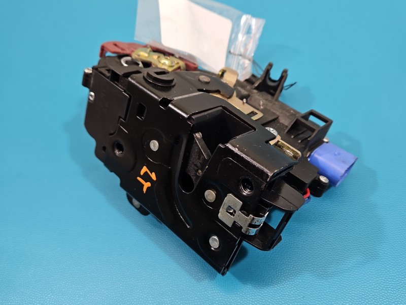 Zamek tył lewy Vw Touran I Volkswagen, 7pin