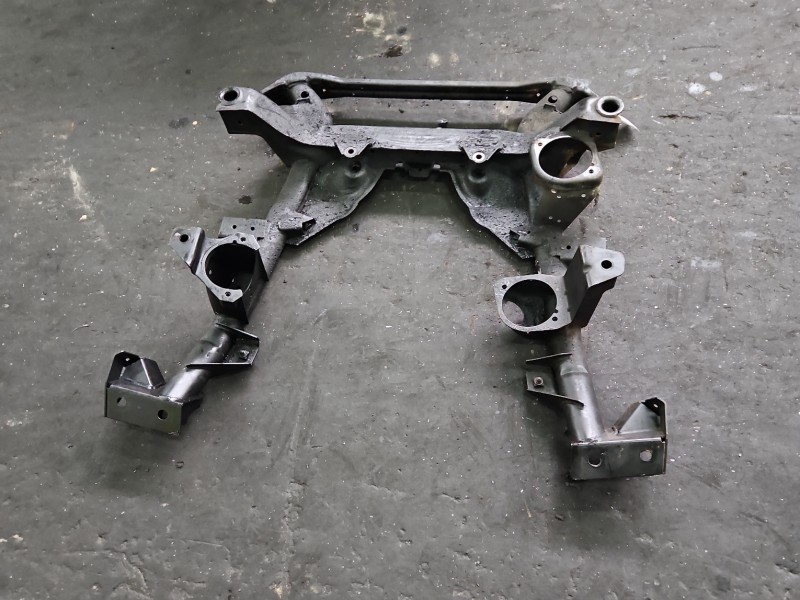 WÓZEK KOŁYSKA TRAWERS Sanki Belka silnika Bmw X3 e83 2.0d WÓZEK KOŁYSKA TRAWERS Sanki Belka silnika Bmw X3 e83 2.0d