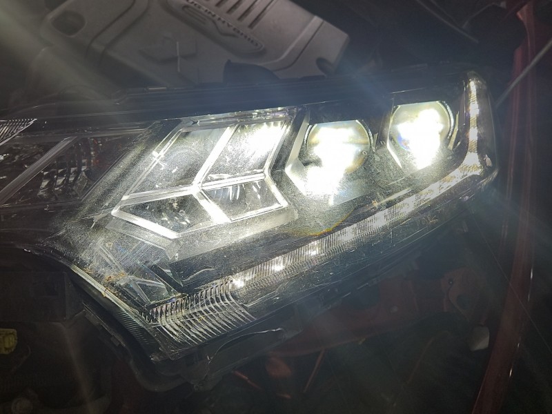 Reflektor lewy lampa przód Mitsubishi Outlander III 12- EUROPA