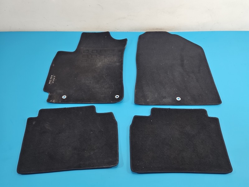 Dywaniki komplet Hyundai Elantra VI 15-20