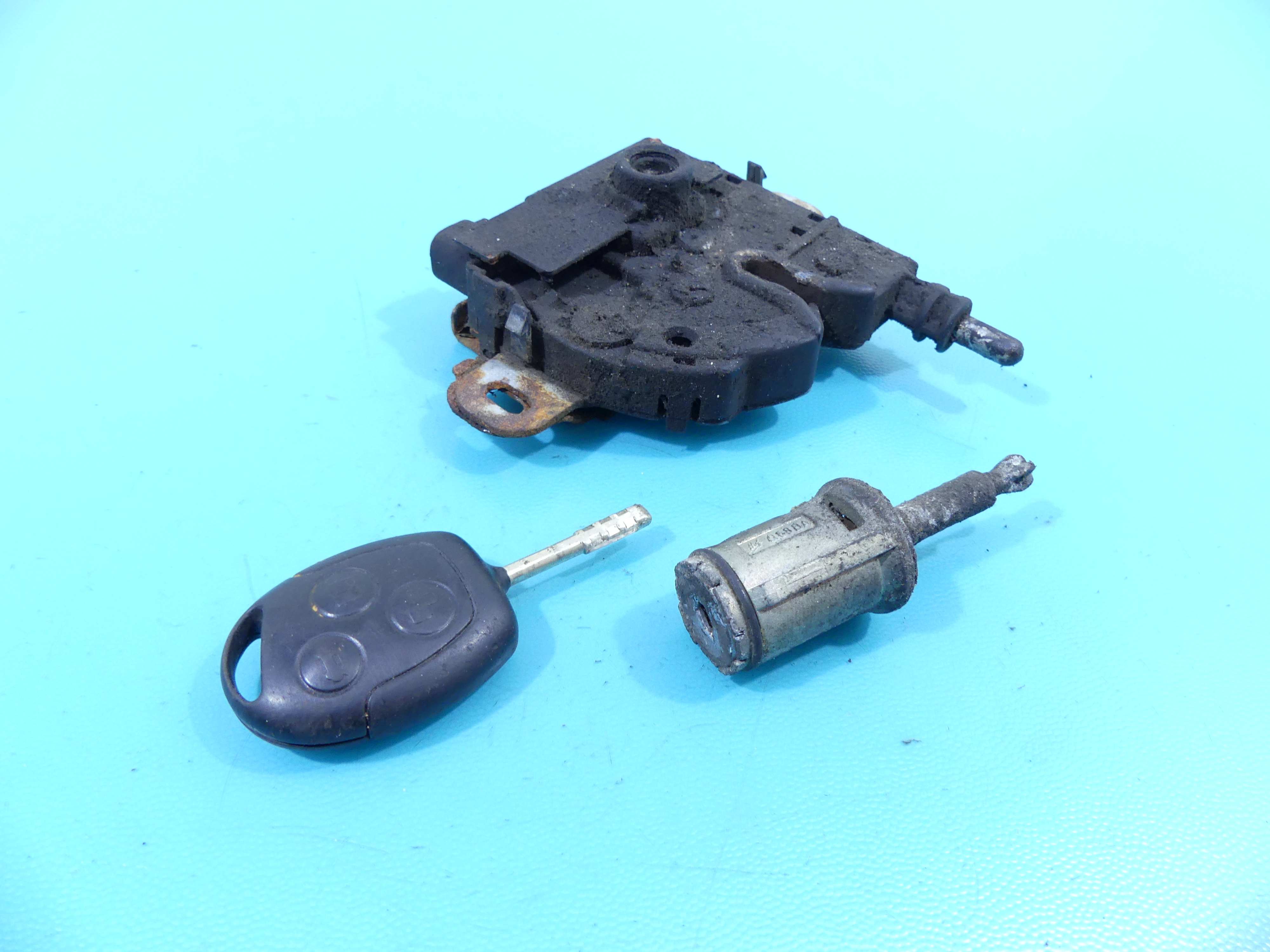 Zamek maski Ford Focus Mk1