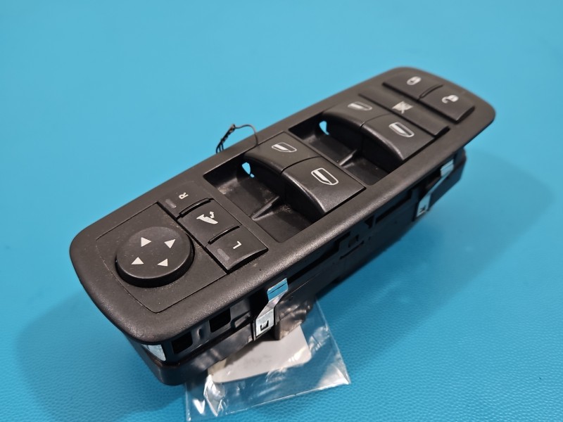 Przełącznik szyb Dodge Journey 04602534AF Producent części: Dodge EU