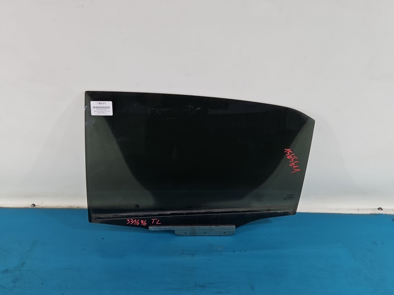 Szyba drzwi tył lewa Toyota Corolla E16 E18 13- sedan