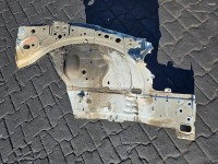 Podłużnica prawa fartuch ćwiartka Mercedes W177 149