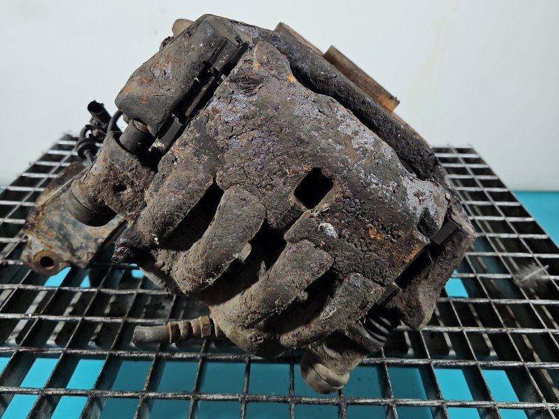 Zacisk przód lewy Peugeot Boxer II 2.2 hdi