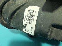 Reflektor prawy lampa przód Renault Clio III EUROPA