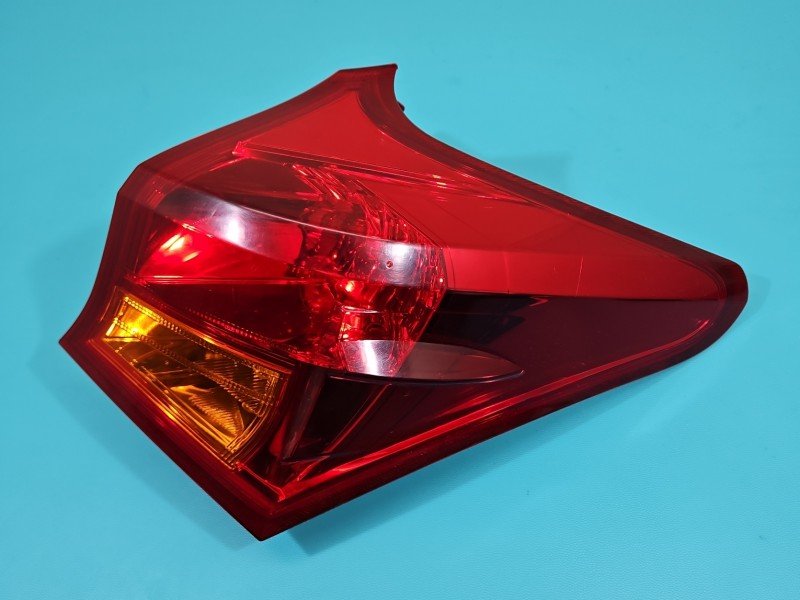Lampa tył prawa Toyota Auris II HB