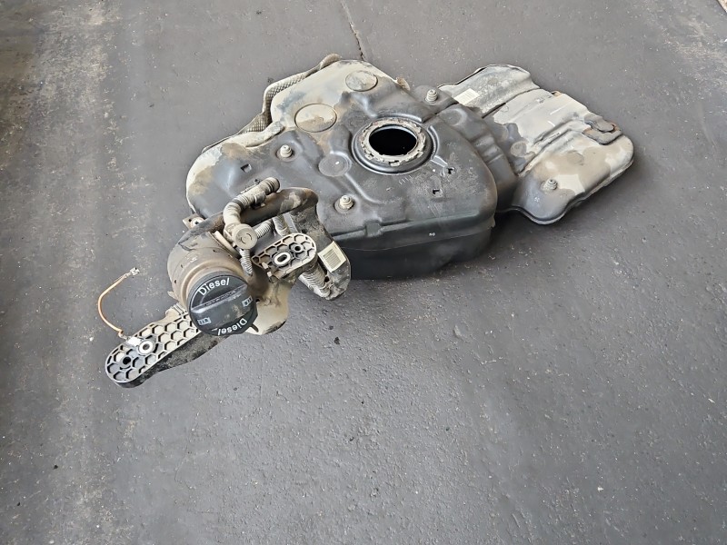 Zbiornik paliwa bak AUDI Q5 8R 08- 3.0 tdi 8R0201021