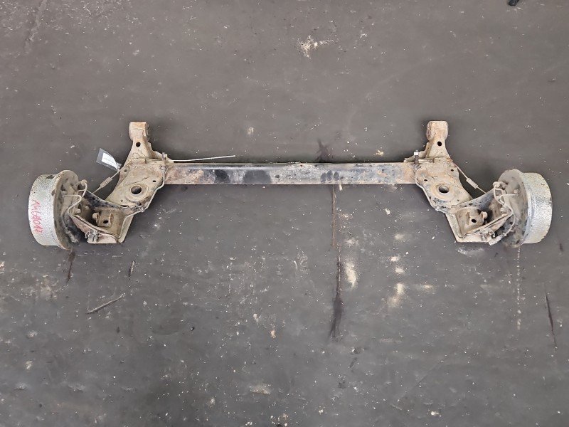 Tylna belka oś tył Opel Corsa C 1.0 12V