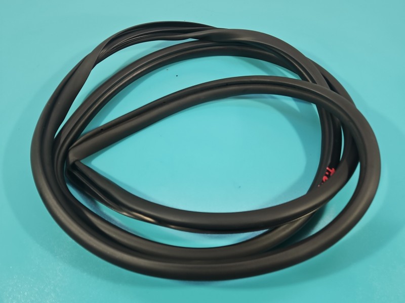 Uszczelka drzwi przód lewa Toyota Corolla E21 19-