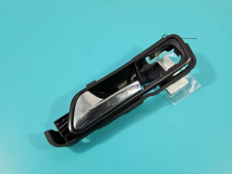 Klamka wewnętrzna przód lewa Vw Touran I 1T0837197A