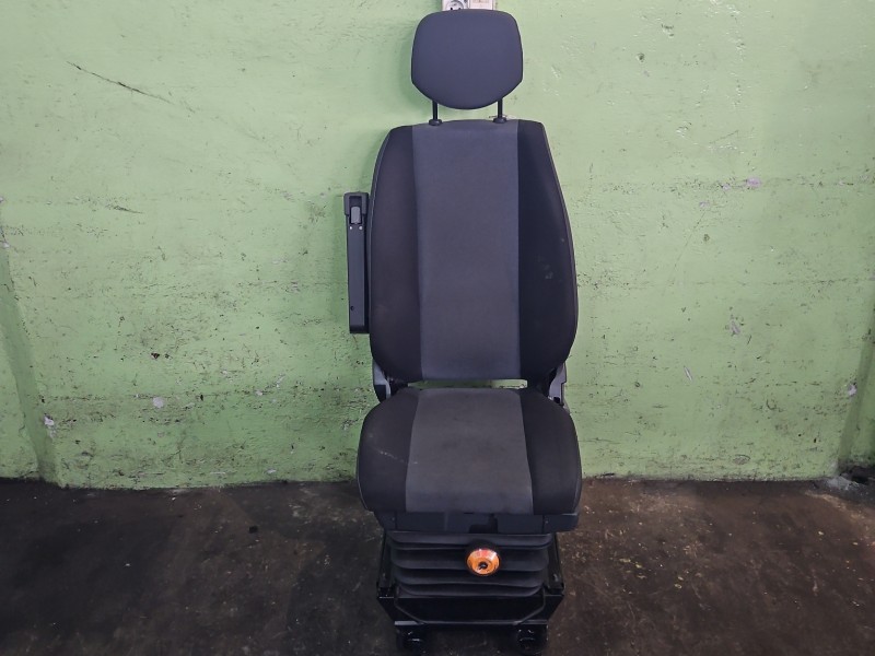 Fotel lewy przód kierowcy Renault Master III 10-24 EU 3d