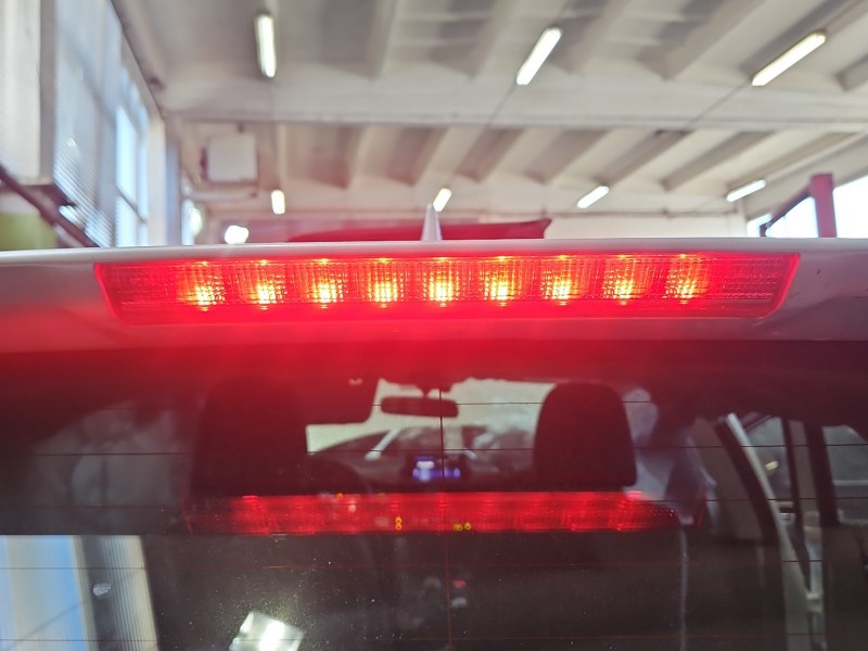 TRZECIE ŚWIATŁO STOP STOPU LEXUS CT 10-22 HB