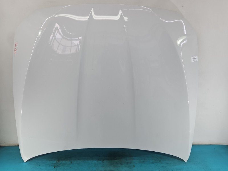 Maska przednia Bmw f10 f11 biały 300 Maska przednia Bmw f10 f11 biały 300