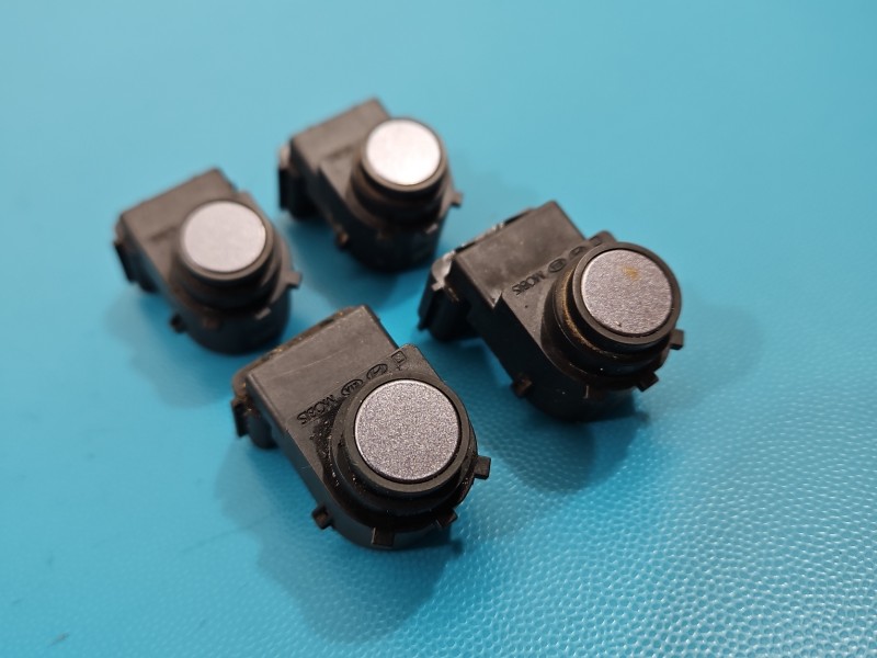 Czujnik parkowania PDC Hyundai Elantra VI 15-20 95720-F2000 grafitowy YT3