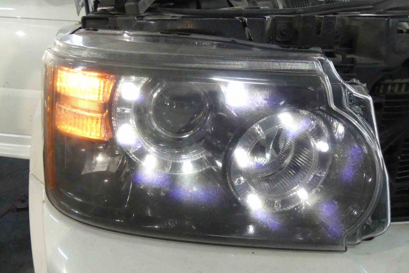 Reflektor prawy lampa przód Range Rover sport I L320 EUROPA