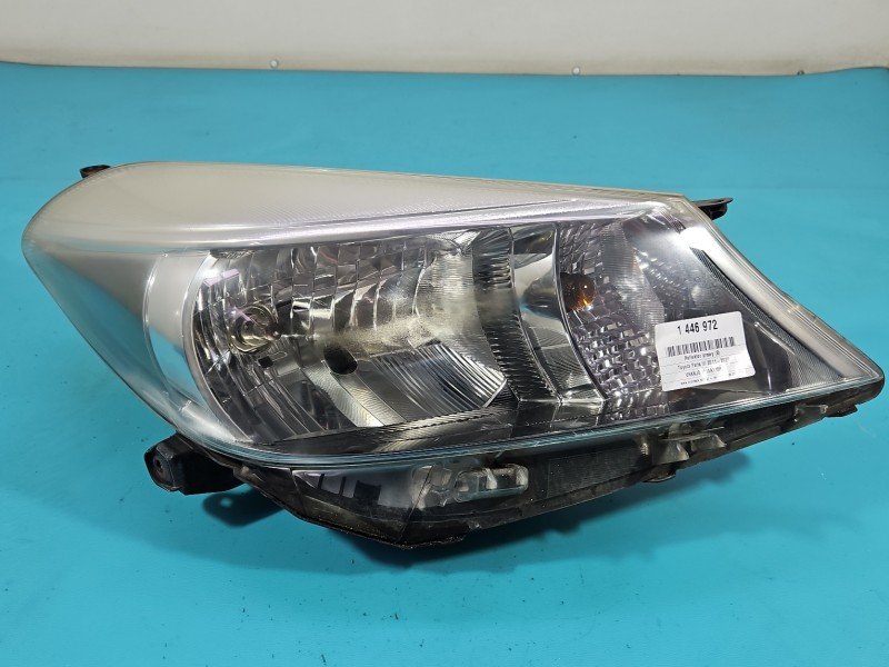 Reflektor prawy lampa przód Toyota Yaris III EUROPA Reflektor prawy lampa przód Toyota Yaris III EUROPA