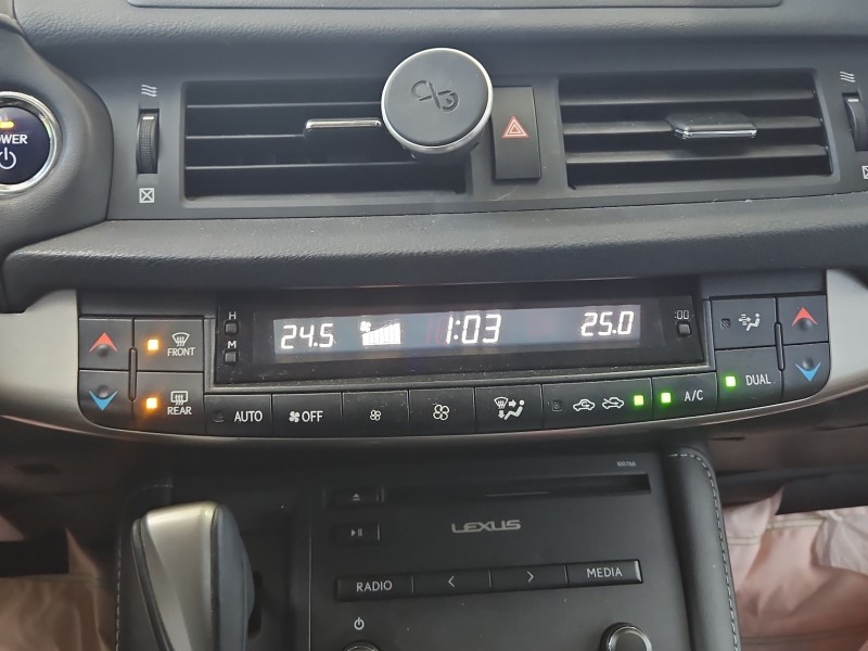 Konsola panel nawiewu LEXUS CT 10-22 55900-76100