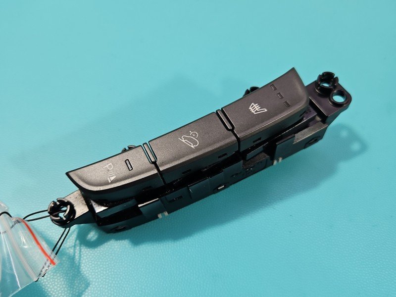 Przełącznik Hyundai Hyundai Kona I 93350J9BD0 Przełącznik Hyundai Hyundai Kona I 93350J9BD0