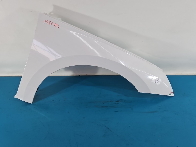 Błotnik przód prawy Skoda Octavia IV F9E