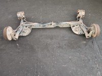 Tylna belka oś tył Nissan Note E11 1.6 16V