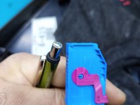 Zamek przód lewy Fiat Bravo II EUROPA Producent części: FIAT, Europejska, Uszkodzony plastik na lince. 5PIN