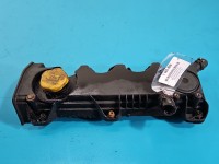 Pokrywa zaworów Opel Zafira B 1.9 cdti