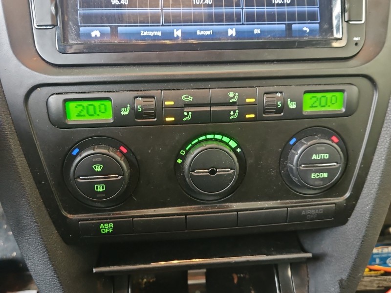 Konsola panel nawiewu Skoda Octavia II 1Z0907044J