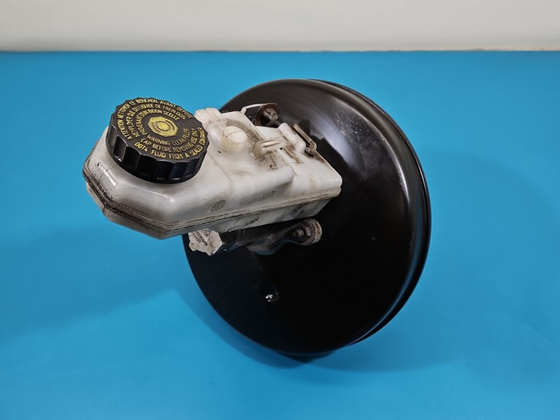 Serwo hamulcowe Toyota Avensis III T27 0204054177, 4720005240 2.0 D4D