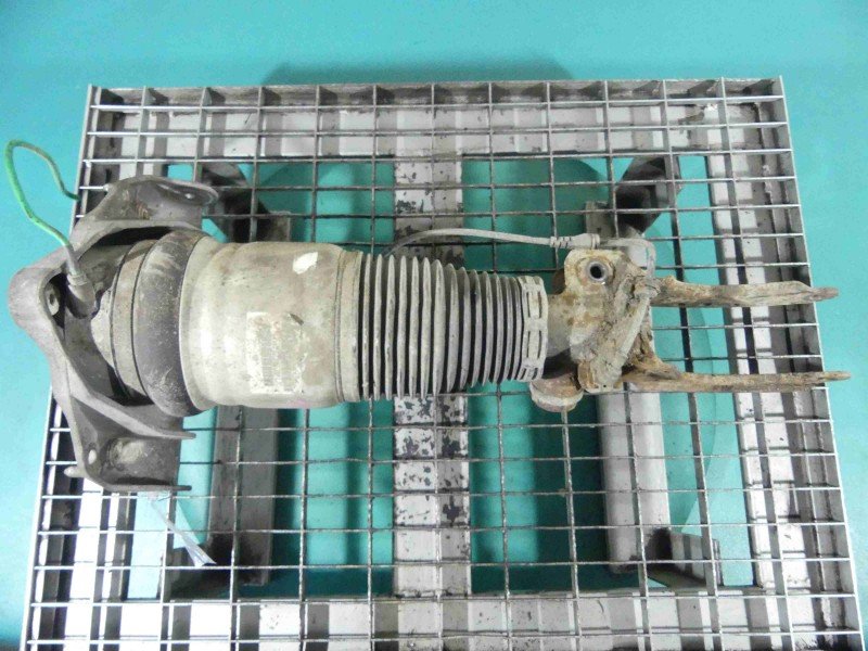 Amortyzator przód prawy przedni Vw Touareg I 7L