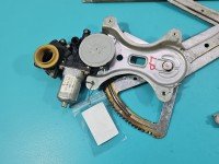 Podnośnik przód lewy Toyota Corolla Verso II 69820-0F010, 997249-100 5d HB