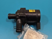 Pompka obiegu wody pompa AUDI Q7 I 4L 4.2 TDI 7L0965561L