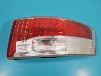 Lampa tył prawa Toyota Avensis III T27 kombi