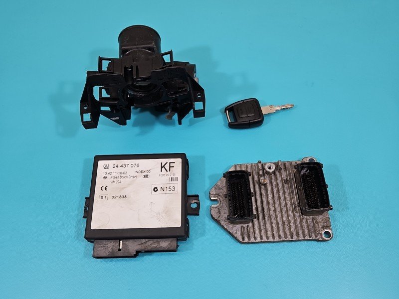 Komputer Sterownik silnika 55351703, 5WK91721 Opel Zafira A 1.8 16V Komputer Sterownik silnika 55351703, 5WK91721 Opel Zafira A 1.8 16V