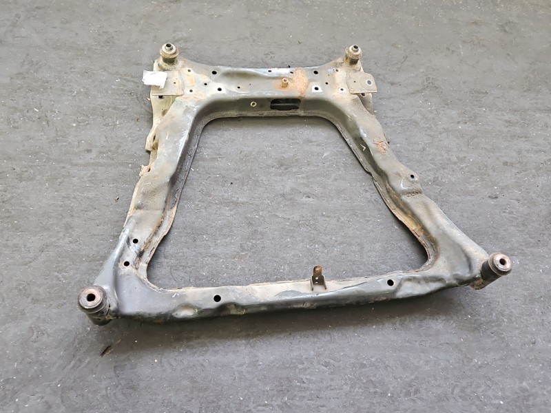 WÓZEK KOŁYSKA TRAWERS Sanki Belka silnika Nissan Qashqai I J10 06-13 1.6 16V