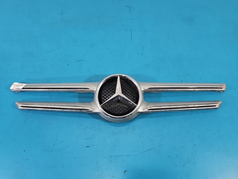Atrapa grill Mercedes W213