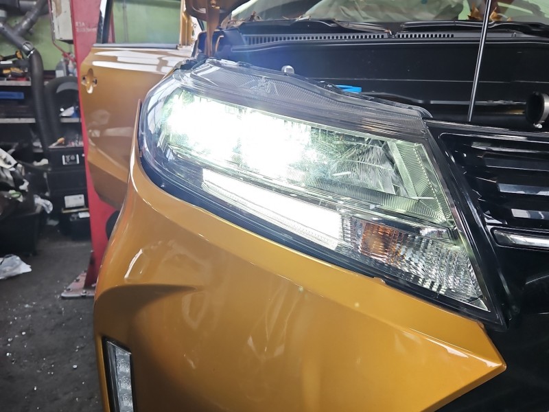 Reflektor prawy lampa przód Suzuki Vitara II 2015- EUROPA