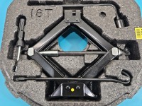 lewarek Podnośnik samochodowy trapezowy Kia Stinger