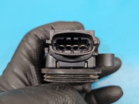 Cewka zapłonowa Volvo S60 I 2.4 20V 4PIN Pęknięcia na obudowach w zaznaczonych miejscach 9125601