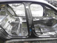 Próg prawy SŁUPEK ŚRODKOWY B Porsche Panamera I 970 HB 5d czarny M9Z